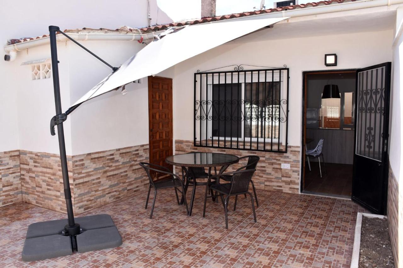 Casa Alex Torrevieja- Holiday House - Con Piscina Comunitaria Luaran gambar